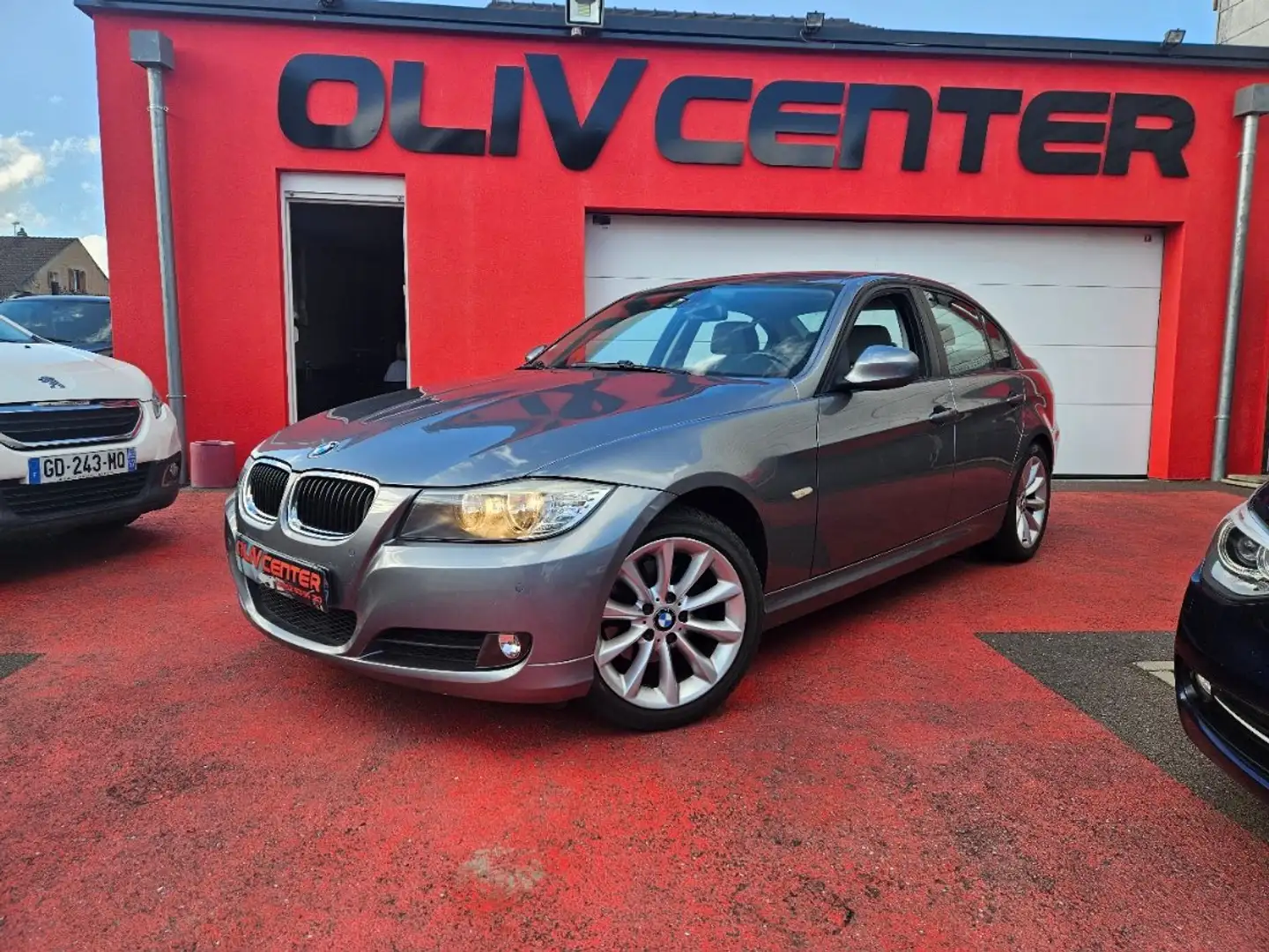 BMW 318 318i 143 ch Confort 7990e Gris - 1