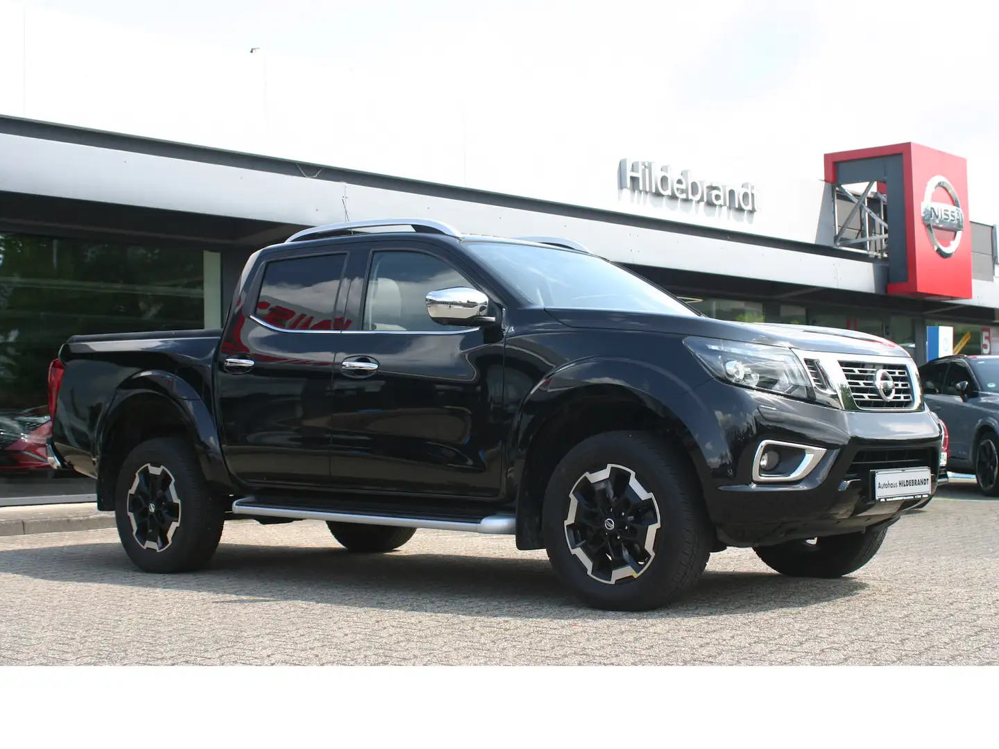 Nissan NP300 Tekna Double Cab 4x4 |Automatik|AHK Schwarz - 1