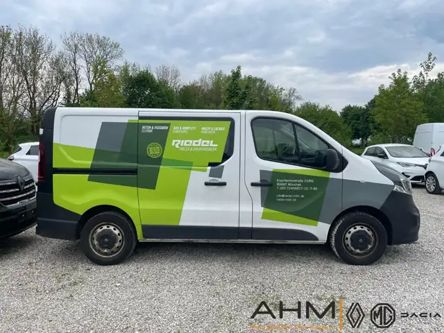 Opel Vivaro view 7