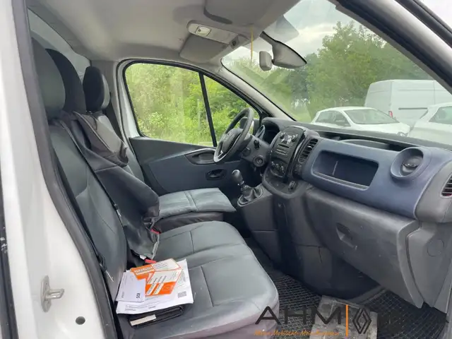 Opel Vivaro view 16
