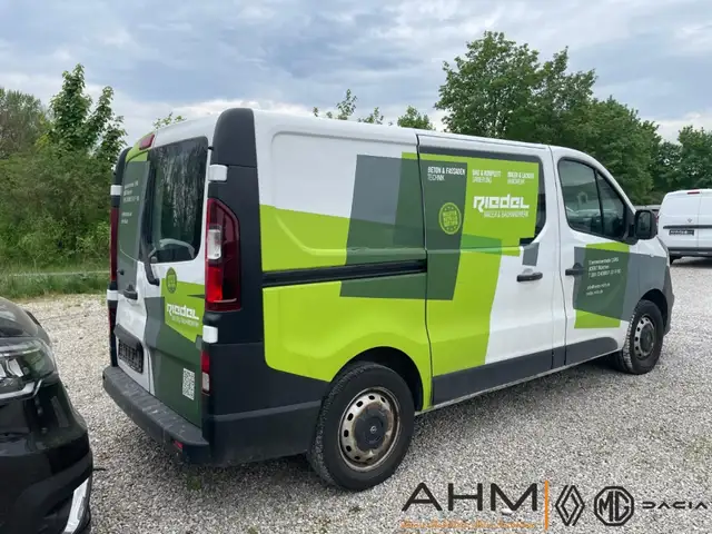 Opel Vivaro view 8