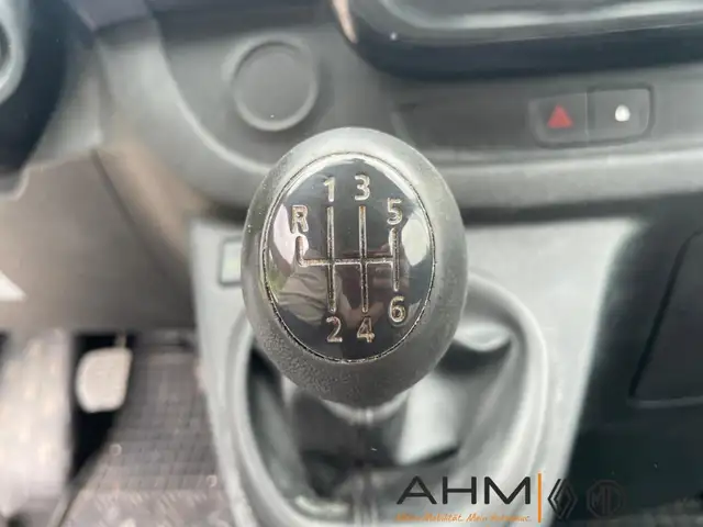 Opel Vivaro view 14