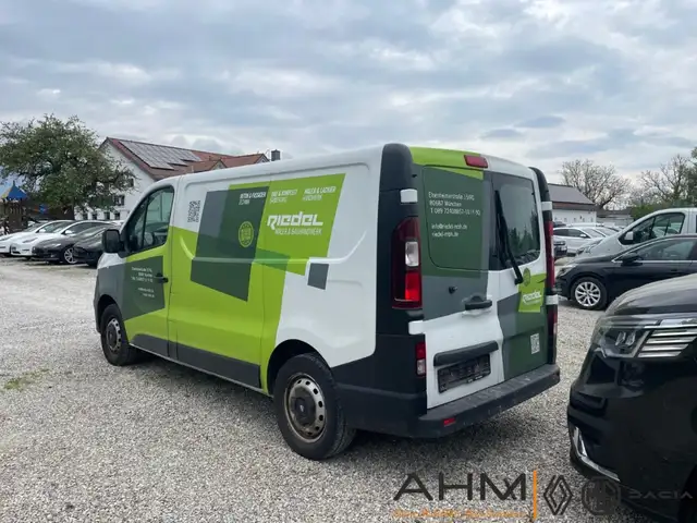Opel Vivaro view 4
