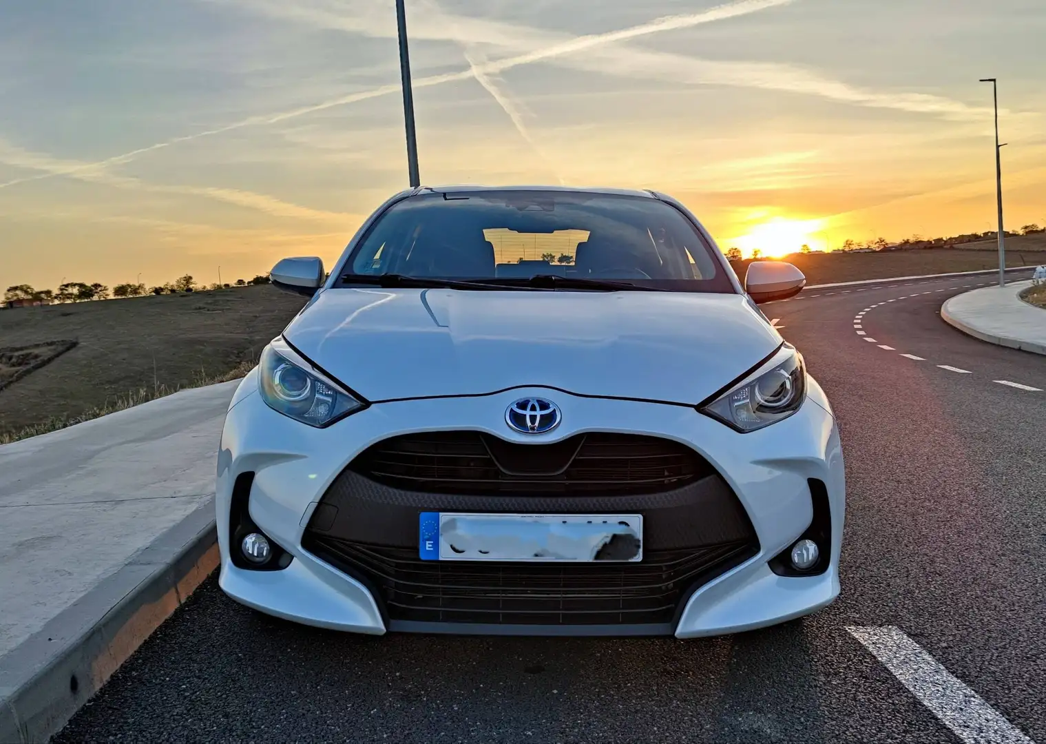 Toyota Yaris Yaris 120H 1.5 Active Tech Active Tech Blanco - 2
