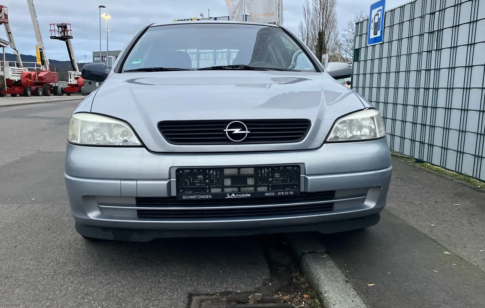 Opel Astra 1.6 Edition 2000 Srebrny - 1