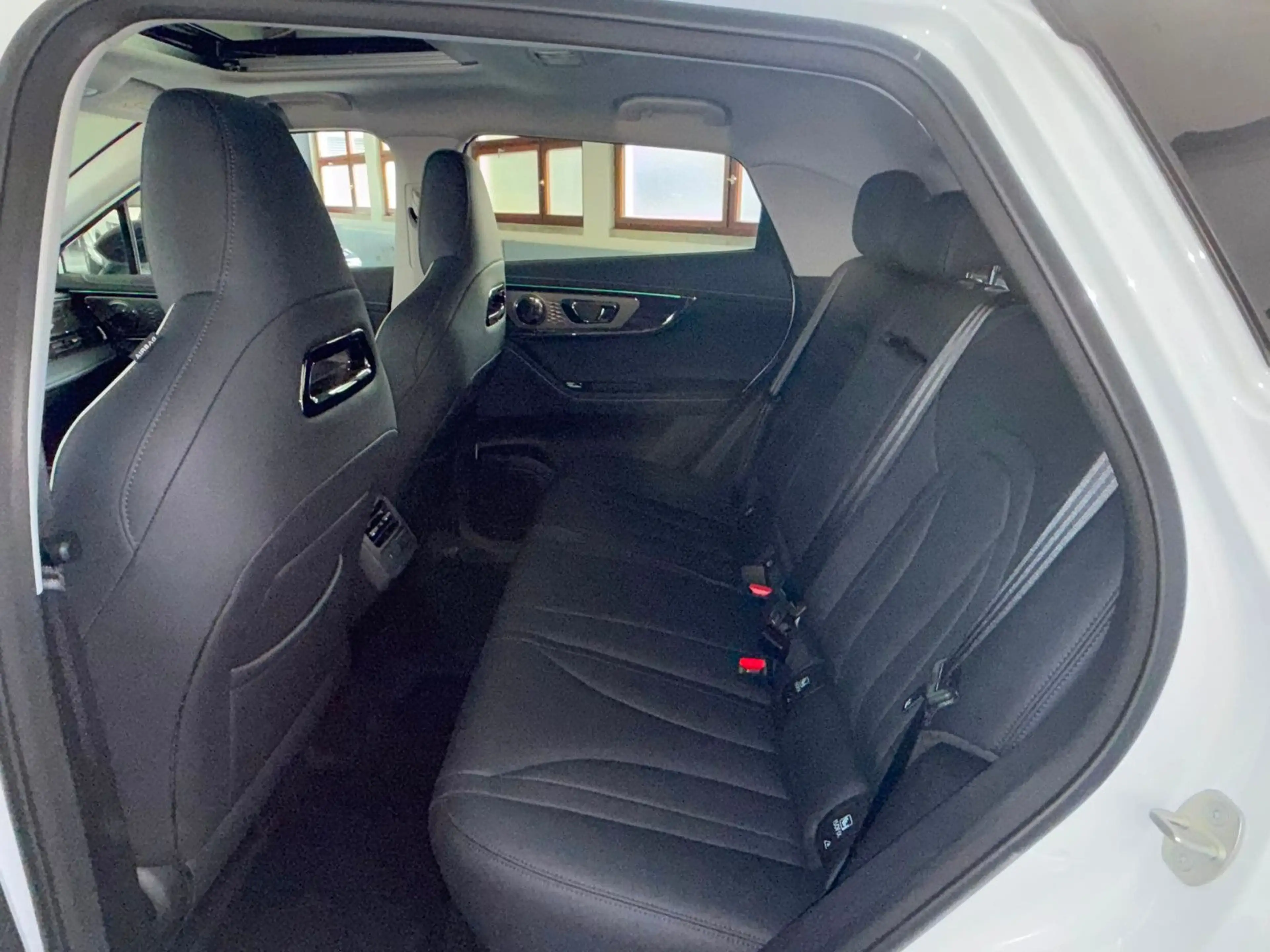 Omoda 5 Premium - Automatik, Sitzlüftung, Schiebedach — photo 13