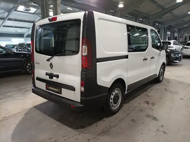 Renault Trafic view 5