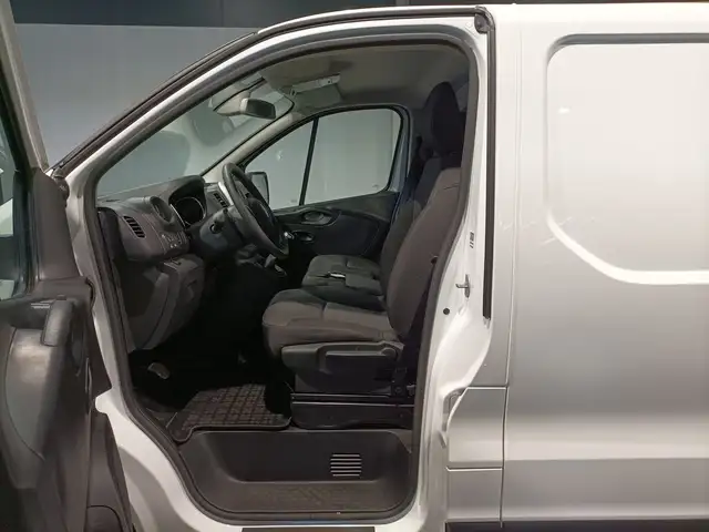 Renault Trafic view 8