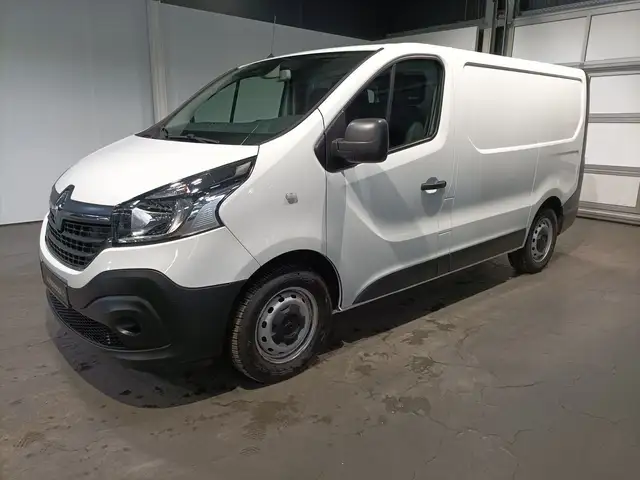 Renault Trafic view 3