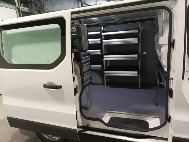 Renault Trafic view 15