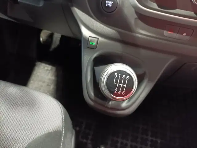 Renault Trafic view 13