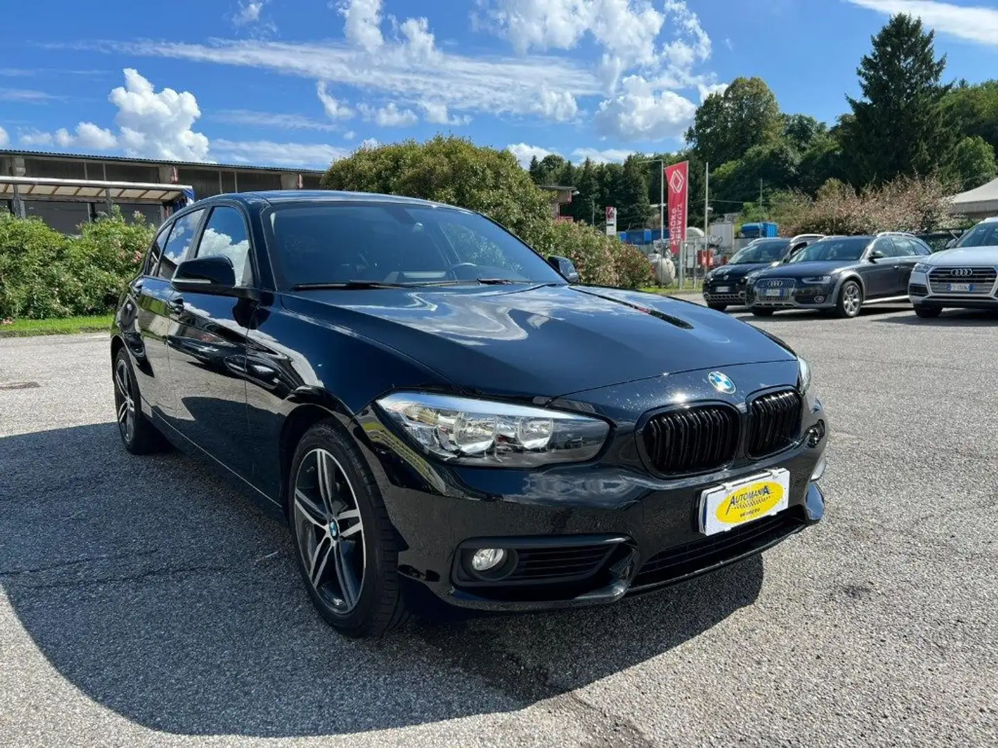 BMW 118 i 5p. Urban Zwart - 2