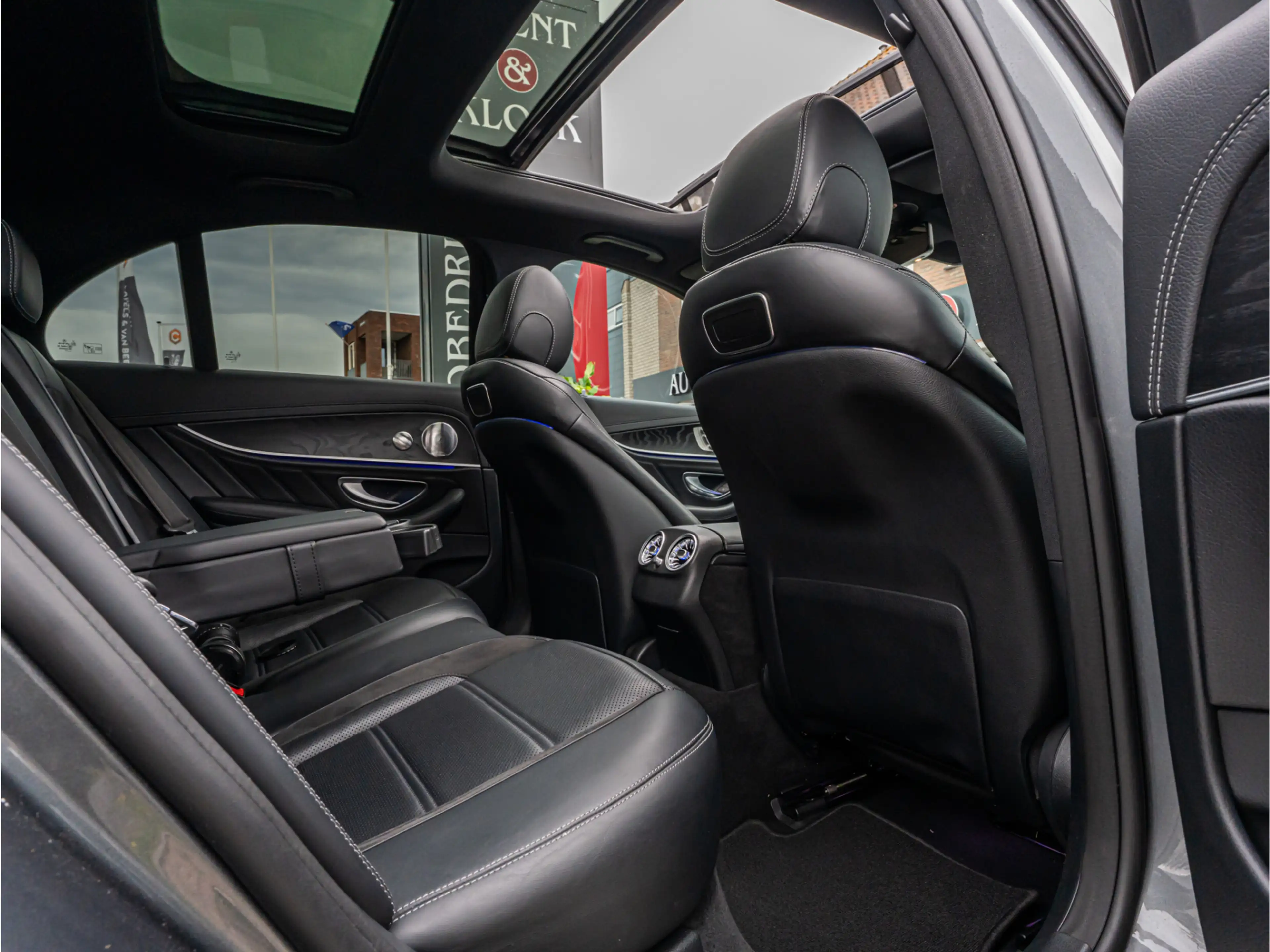 Mercedes-Benz E 43 AMG 4Matic Premium PANO 20 INCH 3D BURMESTER HUD 360 C — photo 25