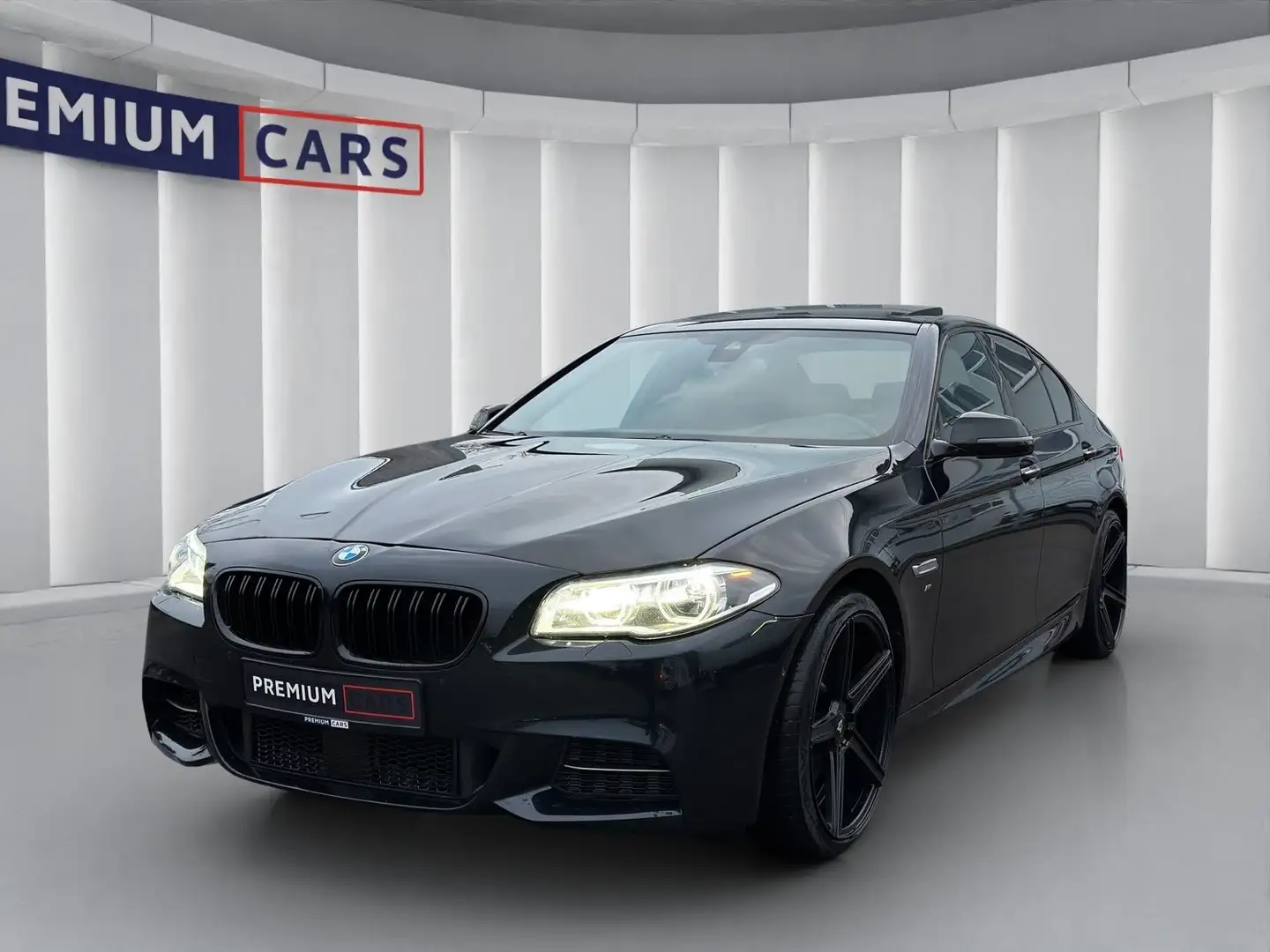 BMW 550 d xDrive Lim. LCI  M-Paket *Garantie*Finanz* Černá - 1
