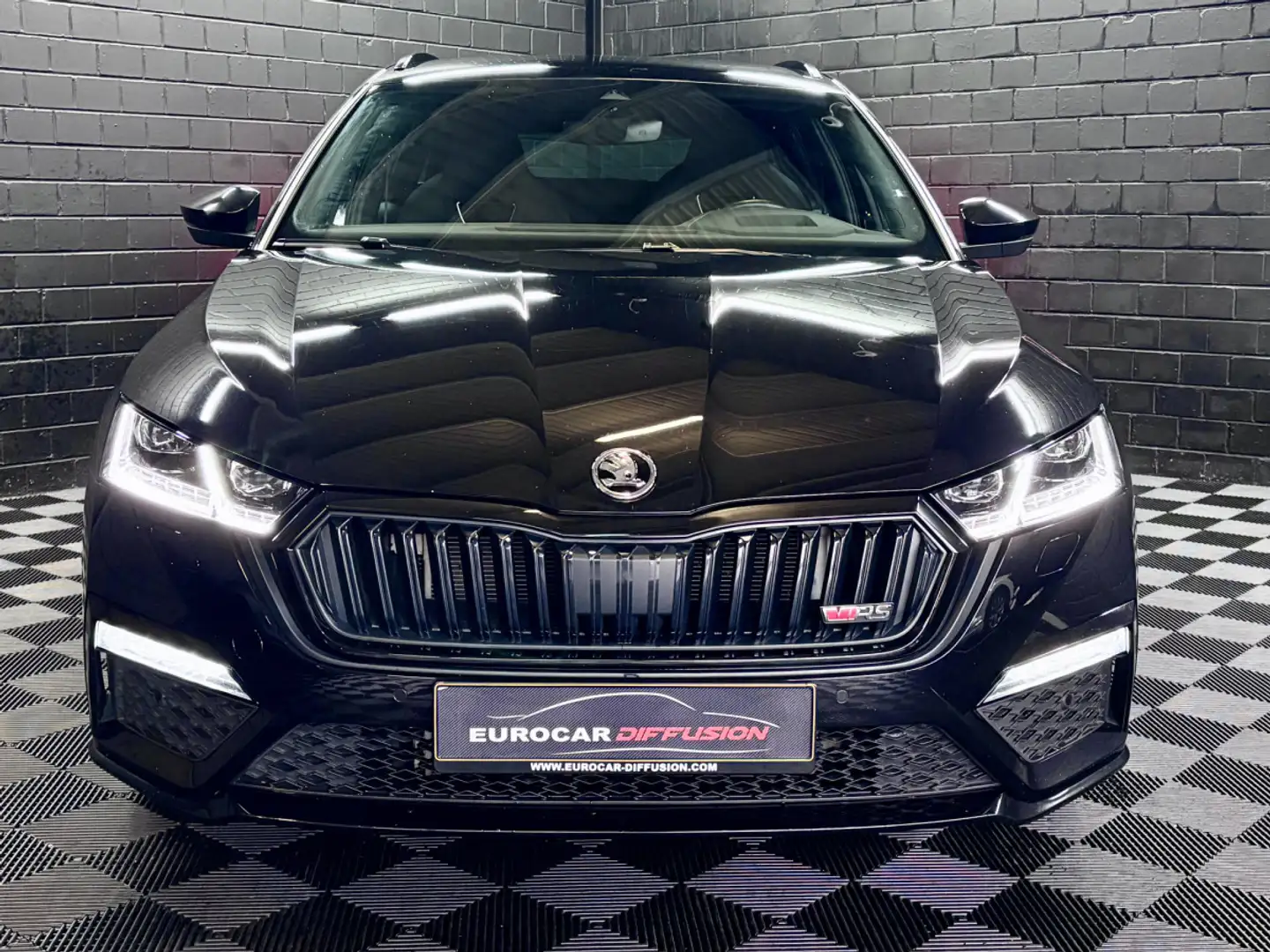 Skoda Octavia Combi RS PHEV 245CV TSI iV DSG6 *MATRIX* *Tête Hau Noir - 2
