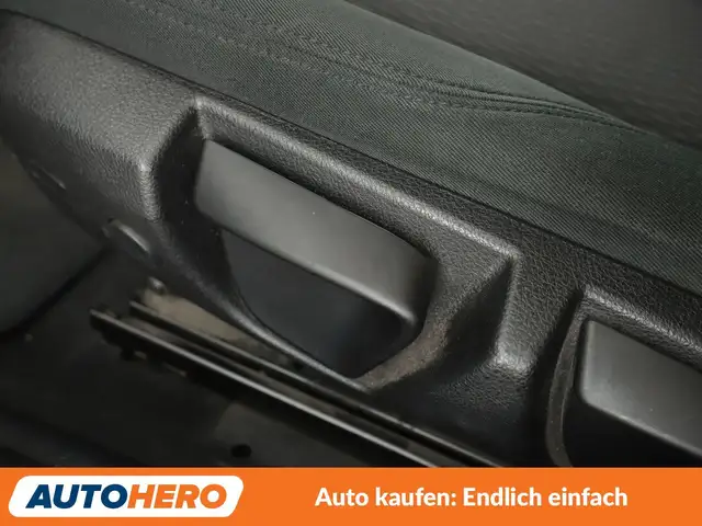 BMW 1 Series view 28