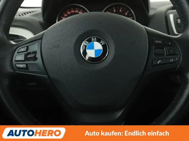 BMW 1 Series view 19