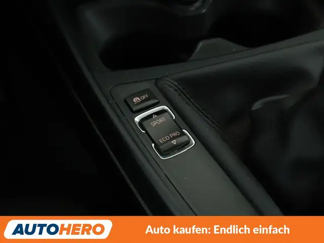 BMW 1 Series view 25