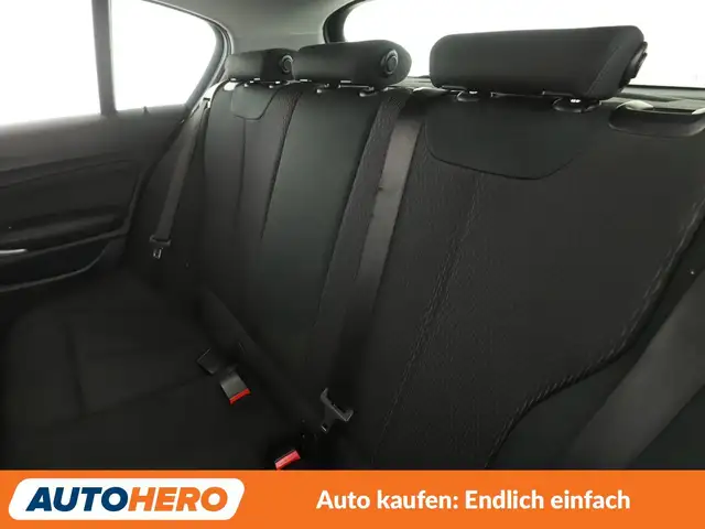 BMW 1 Series view 14