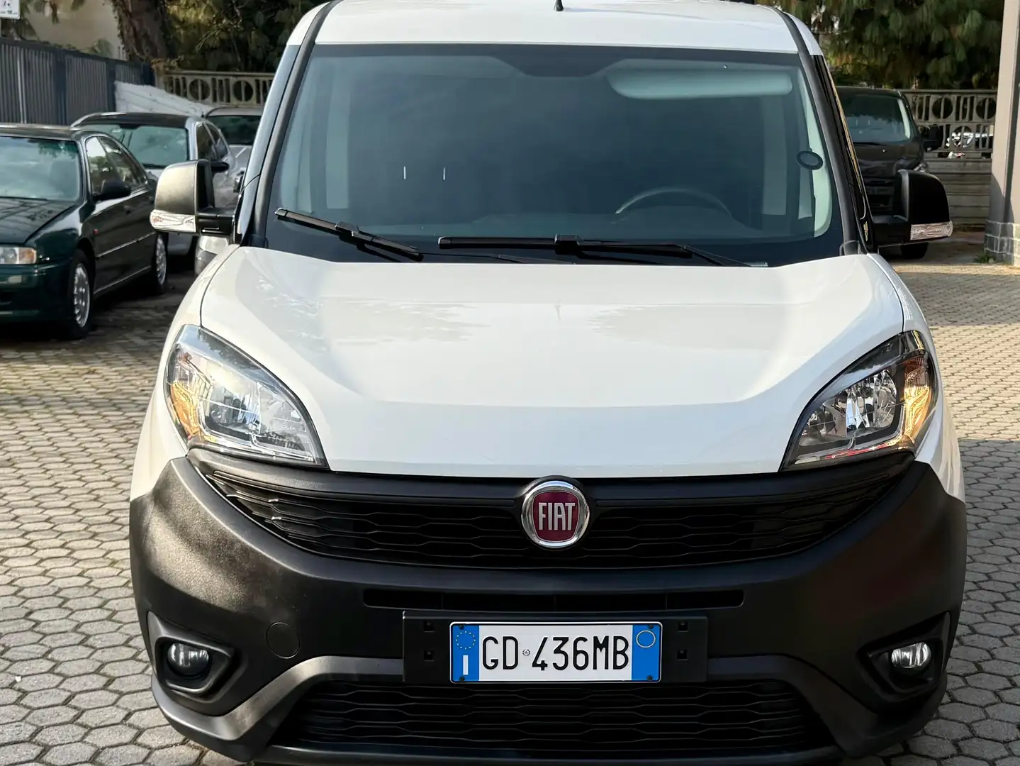 Fiat Doblo FIAT Doblo Cargo 1.3 mjt 95 CV CH1 Business S&S Blanc - 1