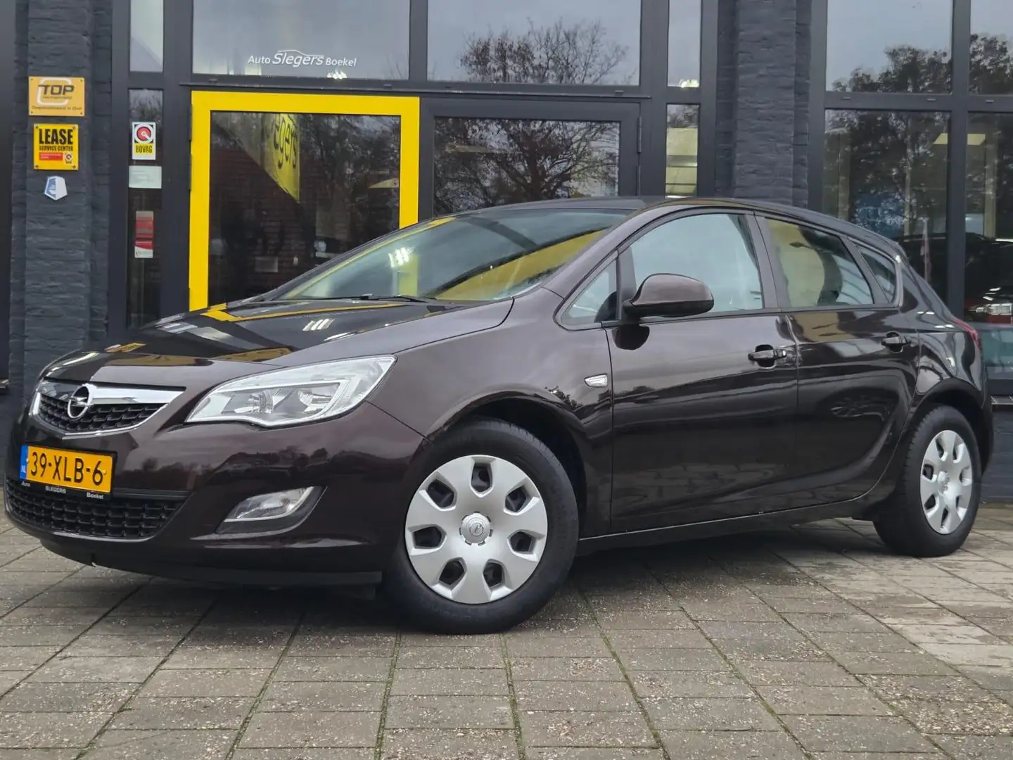Opel Astra 1.4 Edition Trekhaak | Park. sens. Voor + Achter Brun - 1