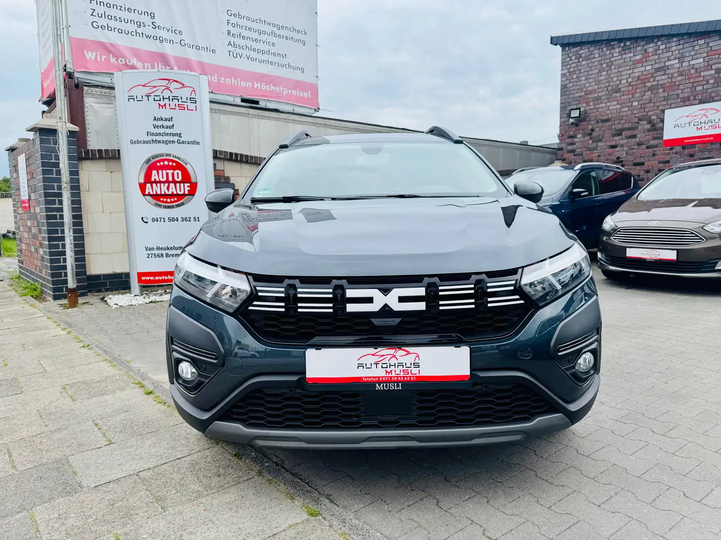 Dacia Jogger 1.0 l 91 PS * 7-Sitzer * LPG * Extreme+ * 1.Hand Grau - 2