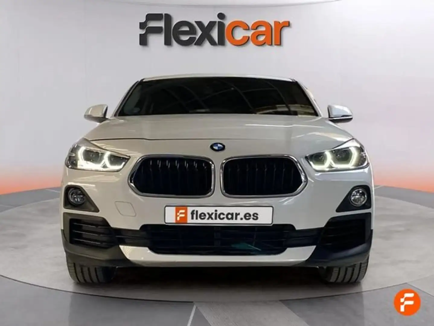 BMW X2 sDrive 18iA Weiß - 2