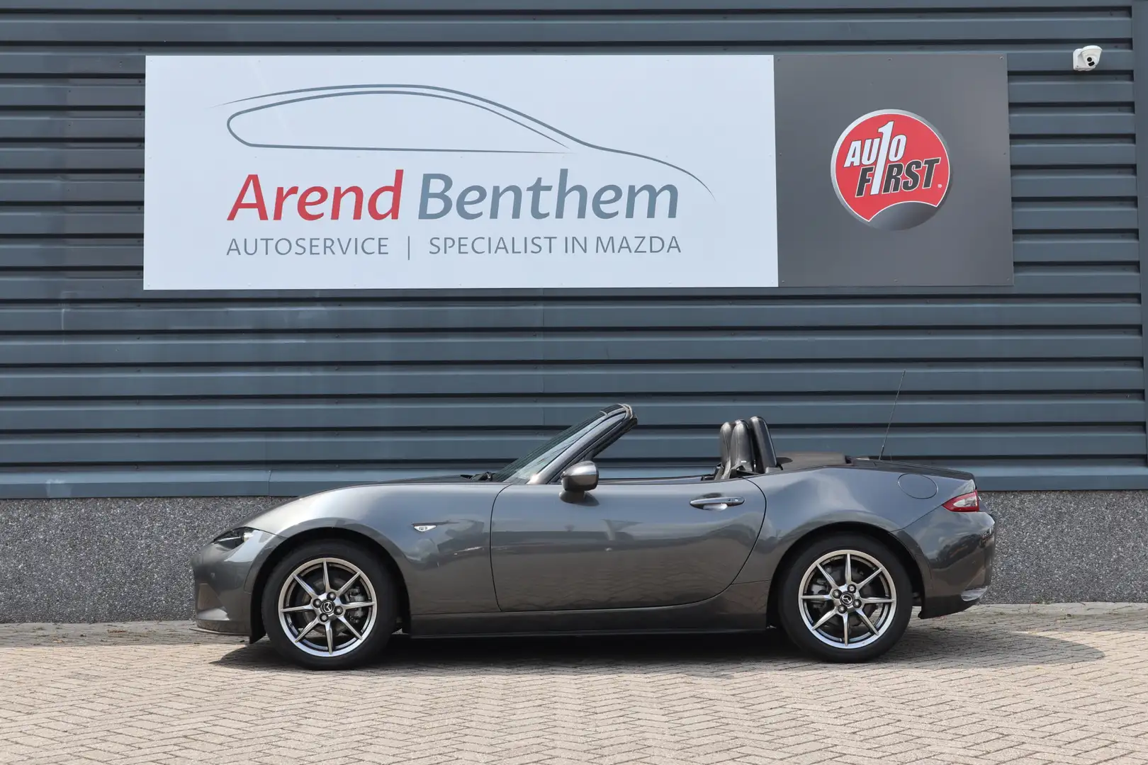 Mazda MX-5 1.5 SkyActiv-G 132 Exclusive-Line Gris - 2