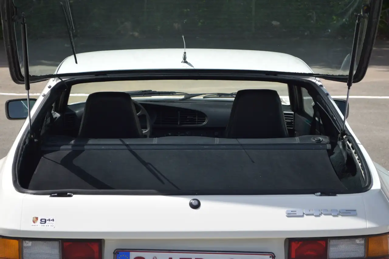 Porsche 944 S, foto 8