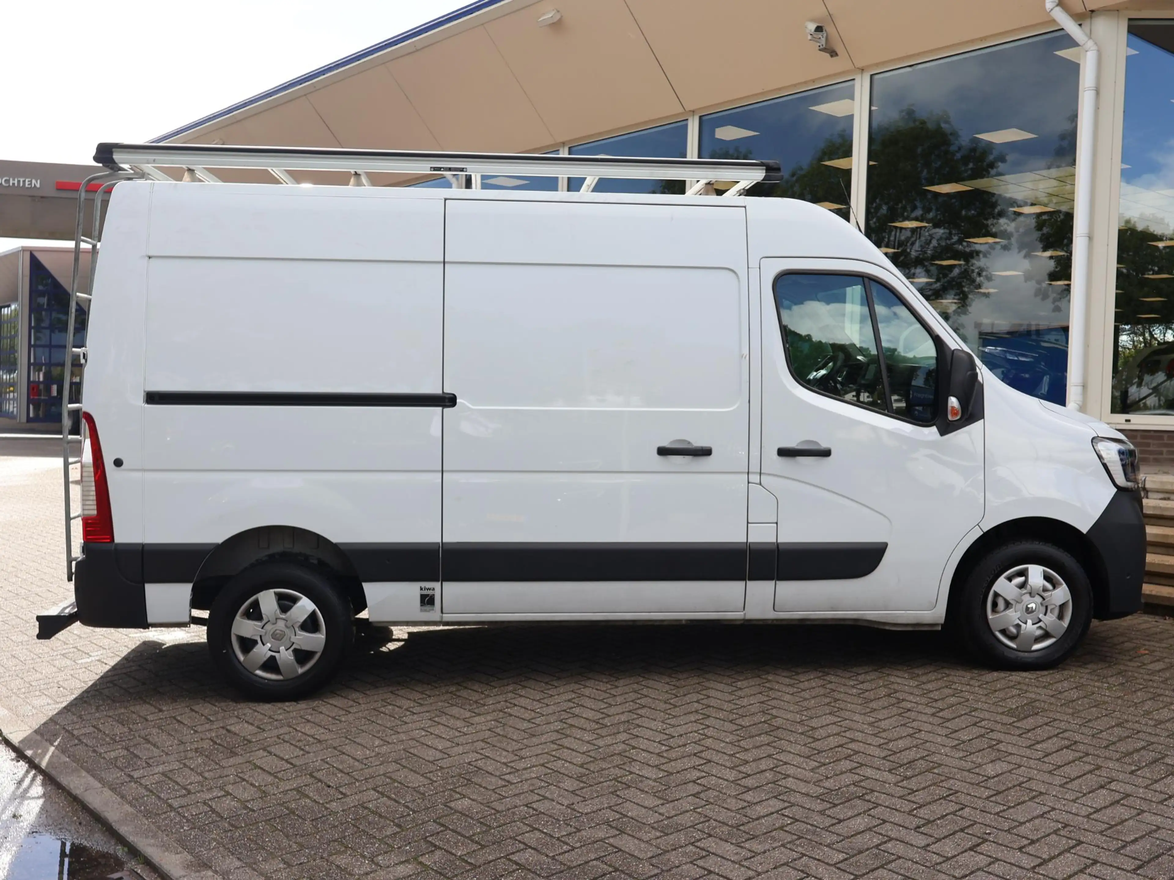 Renault Master T35 2.3 dCi 150 PK L2H2 WORK EDITION + CARPLAY | C — photo 8