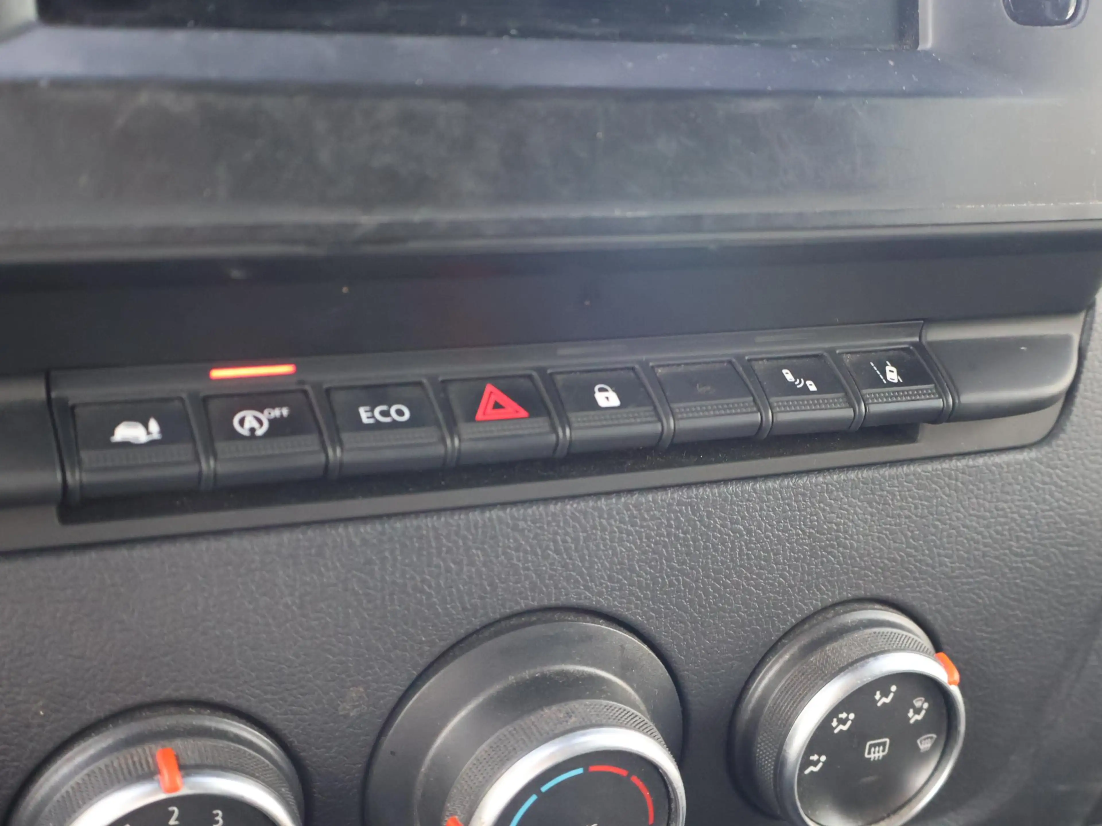 Renault Master T35 2.3 dCi 150 PK L2H2 WORK EDITION + CARPLAY | C — photo 24