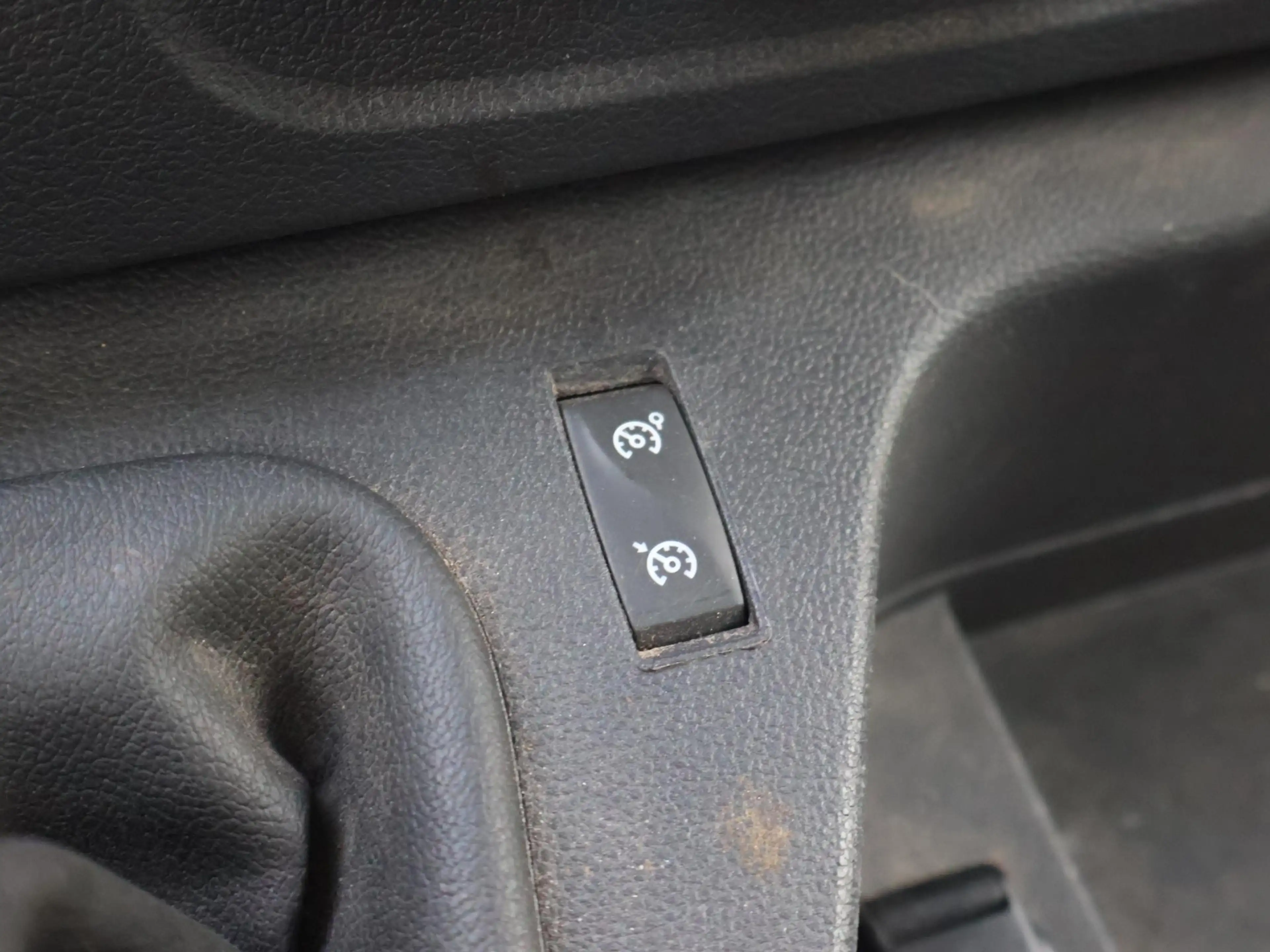 Renault Master T35 2.3 dCi 150 PK L2H2 WORK EDITION + CARPLAY | C — photo 36