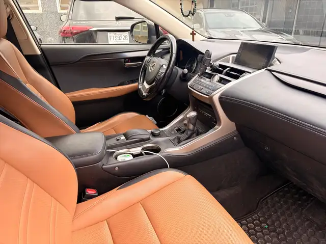 Lexus NX 200t 2016 — photo 7