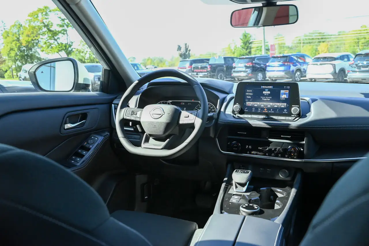 Nissan Rogue fotografie Nissan Rogue