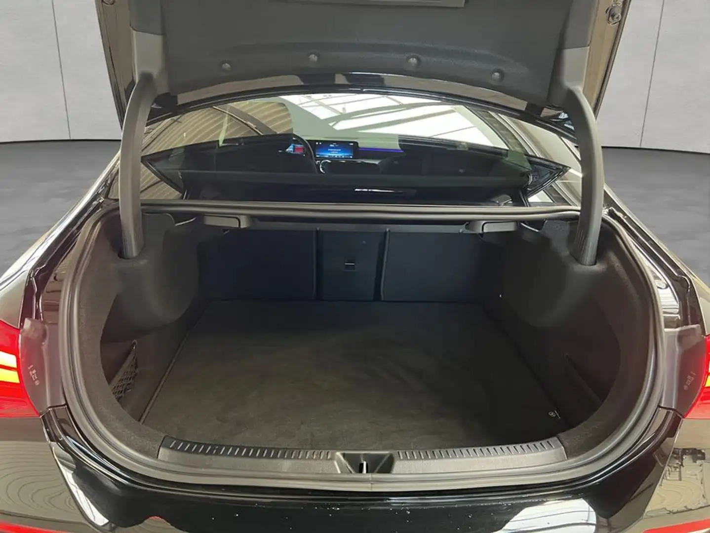Mercedes-Benz A 200 A-Klasse Černá - 2