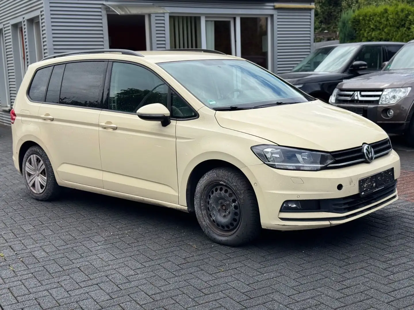 Volkswagen Touran 2.0 TDI Bluemotion DSG 7-Sitzer Leder Bej - 1