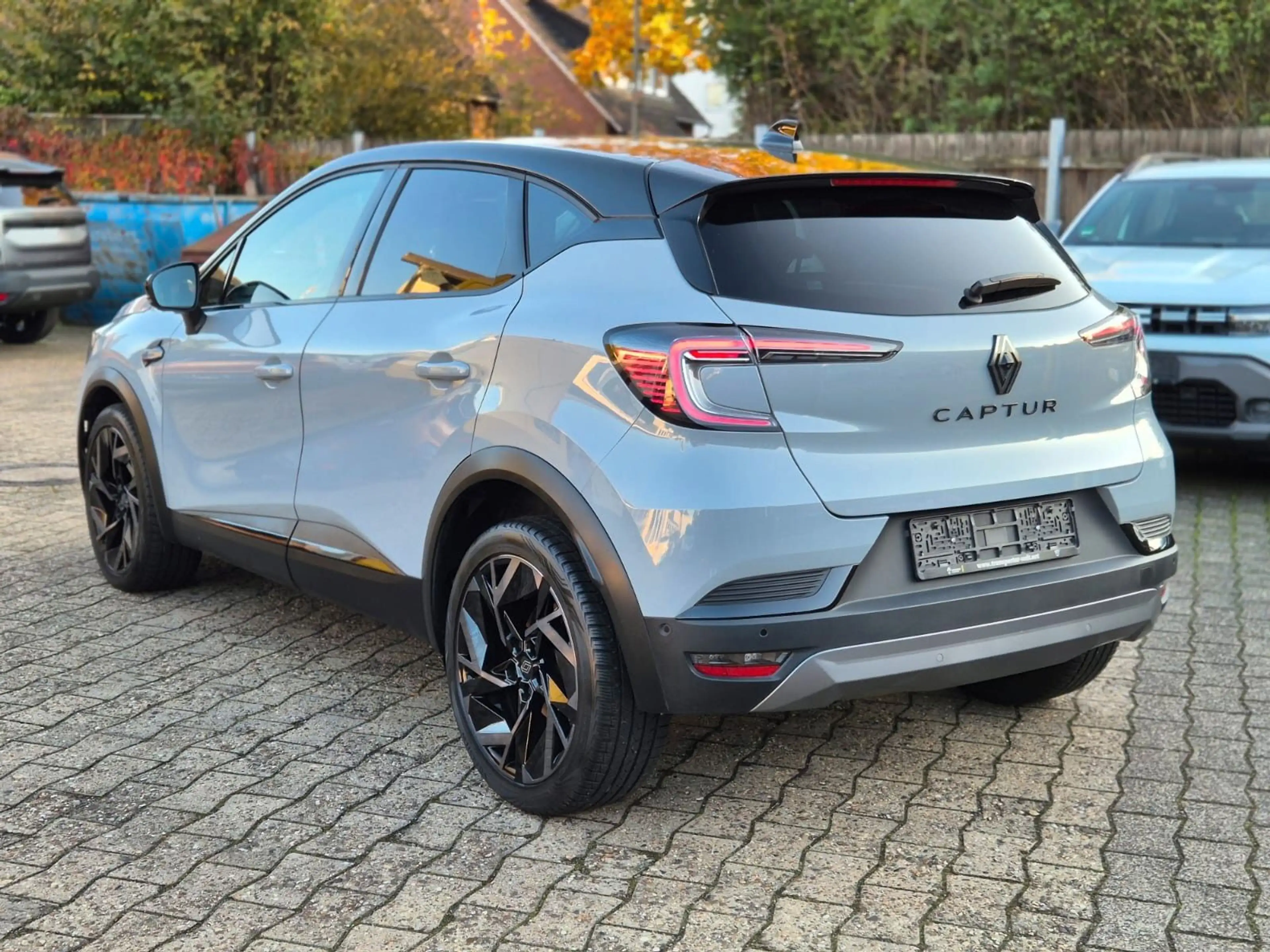 Renault Captur Esprit Alpine Mild Hybrid TCe 160 EDC 360 — photo 5