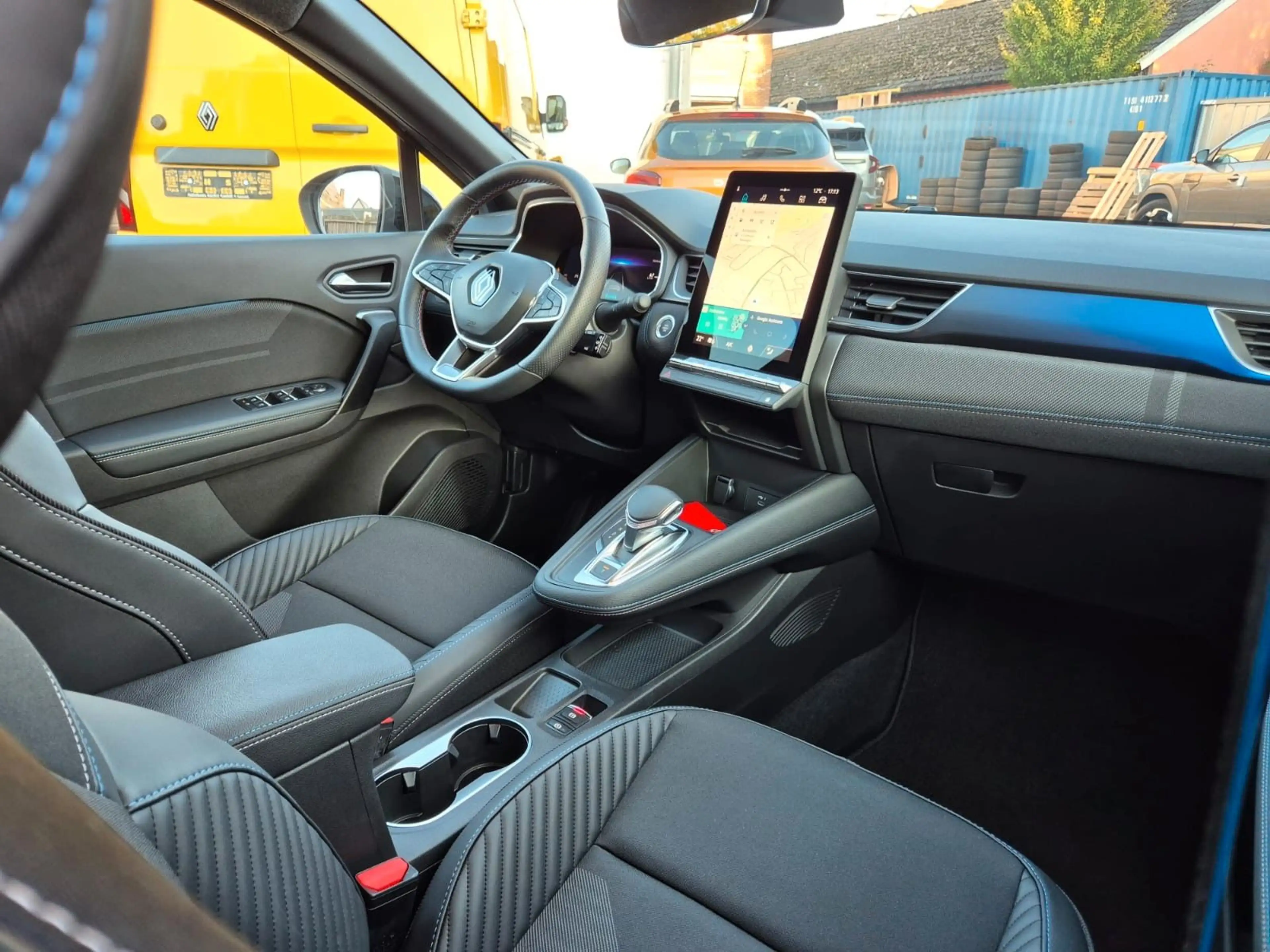 Renault Captur Esprit Alpine Mild Hybrid TCe 160 EDC 360 — photo 9