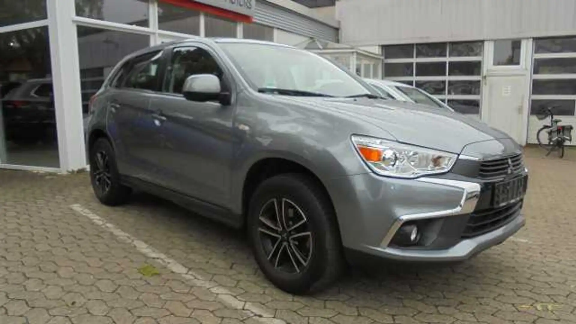 Mitsubishi ASX Edition 100 1.6 MIVEC ClearTec 2WD 5-Gang Grau - 2