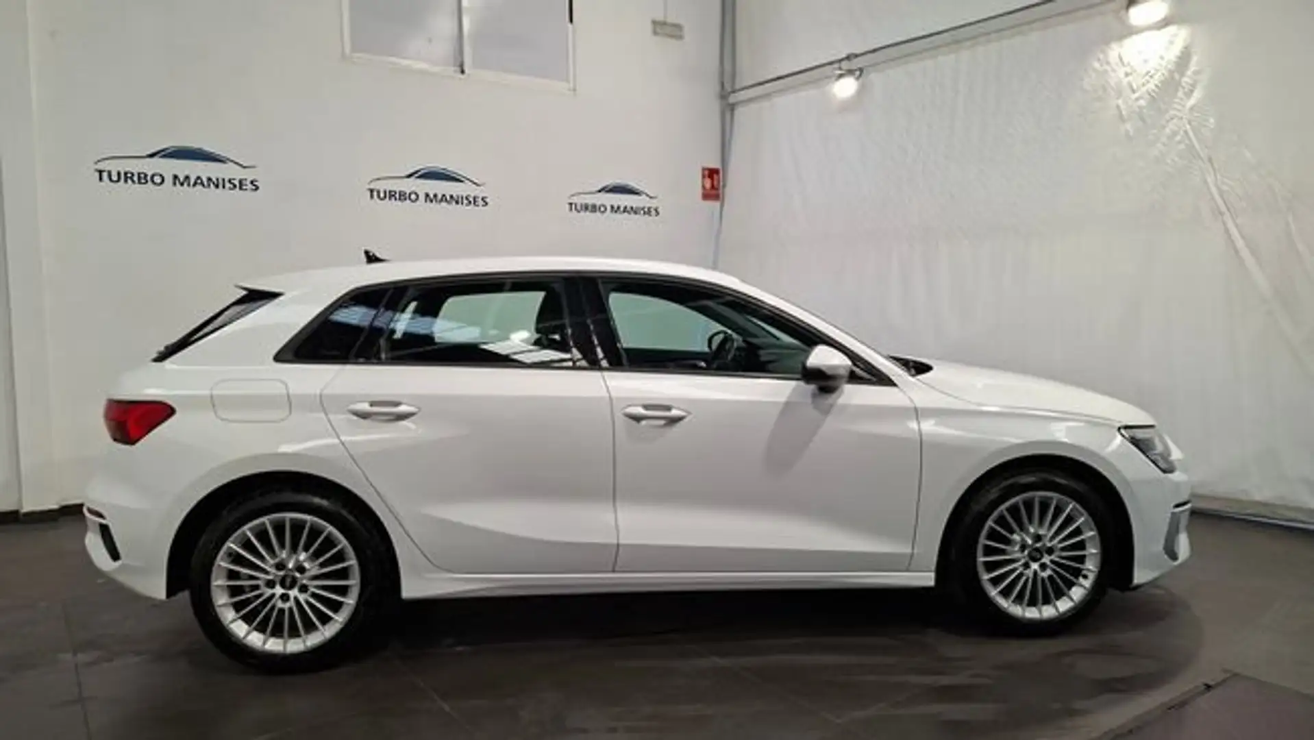 Audi A3 Sportback 35 TDI 110kW (150CV) S tronic Blanco - 2
