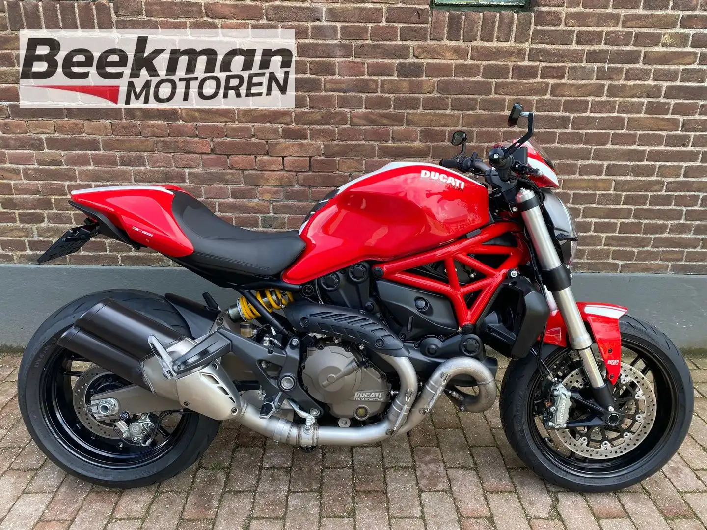 Ducati Monster 821 Rosso - 1
