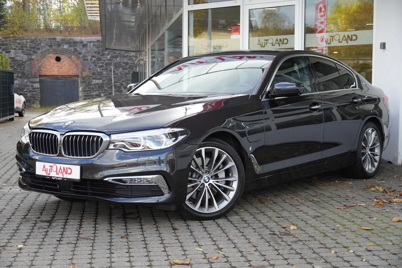 BMW 530 530e Luxury Line HarmanKardon Nachtsicht 360° Noir - 2