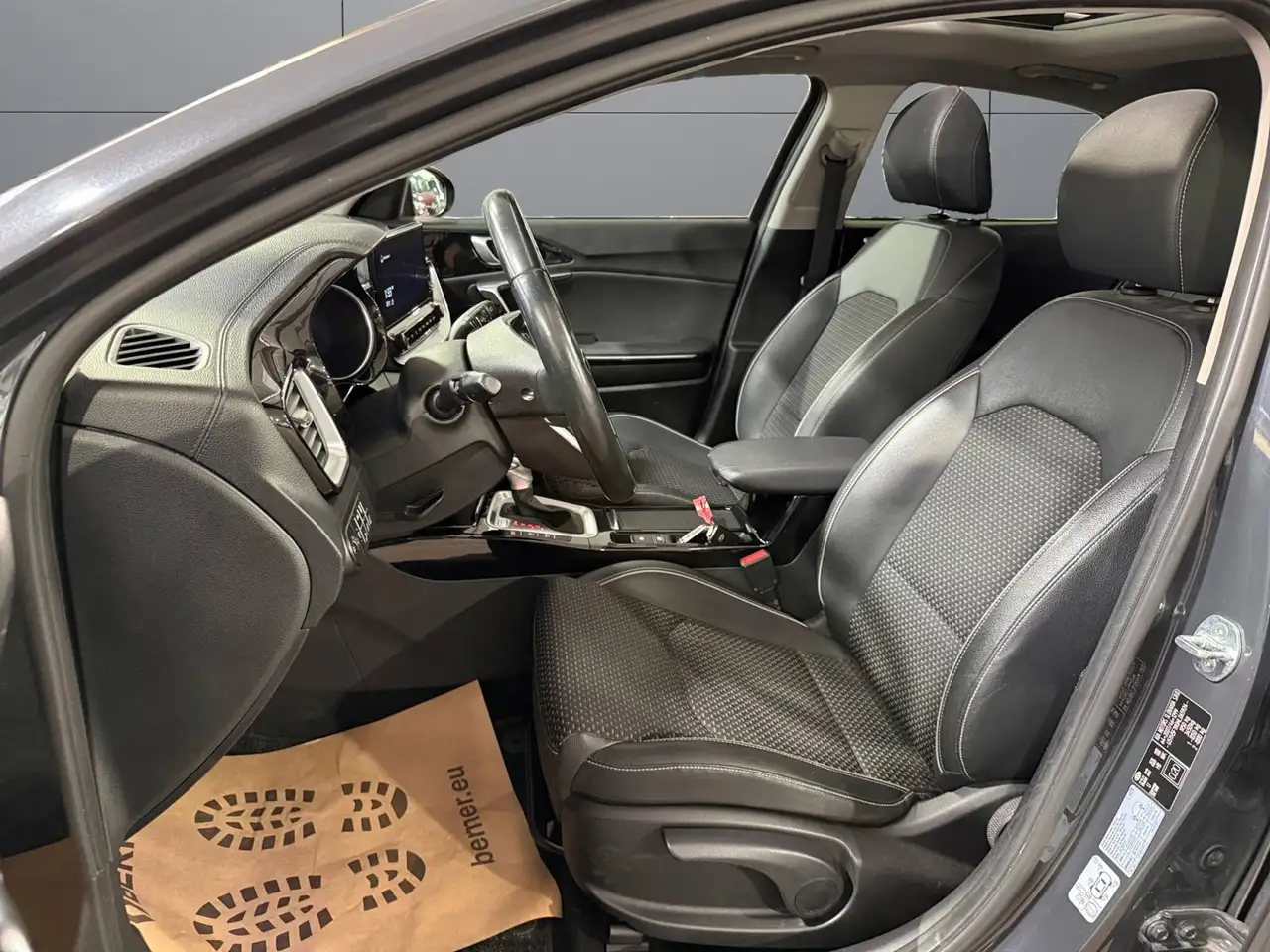 Kia X Ceed 1.6CRDi 136cv Automatique ToitOuvrant*Carplay*Came, миниатюра 11