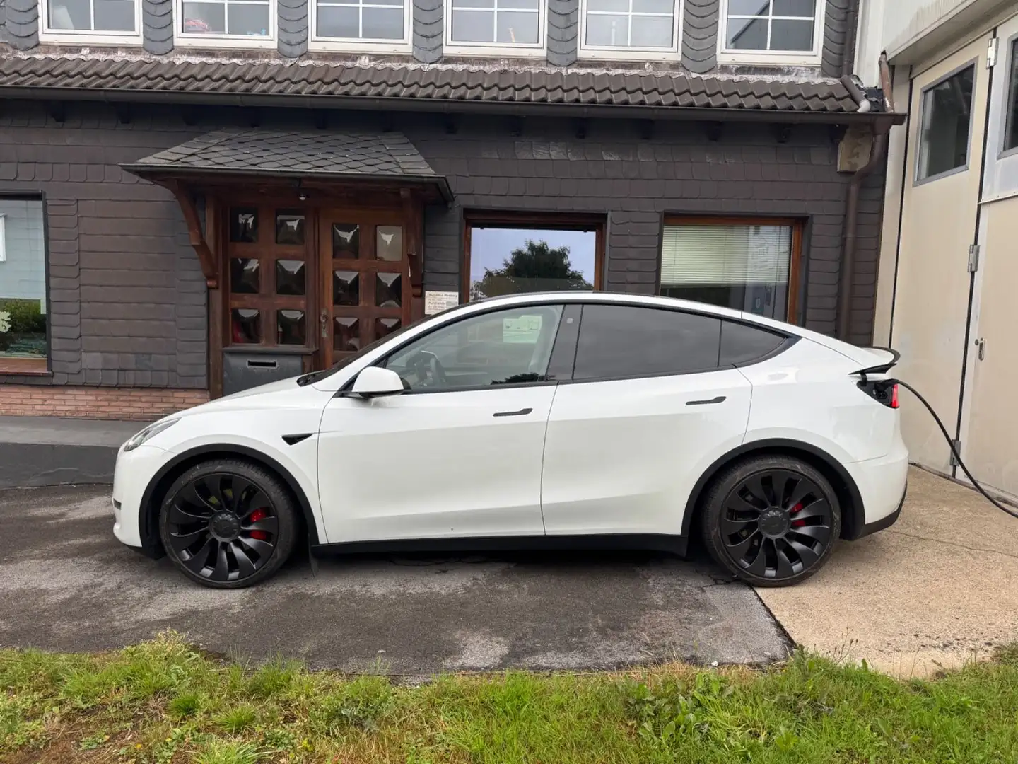 Tesla Model Y PERFORMANCE Anhängerkupplung 8x Blanc - 2