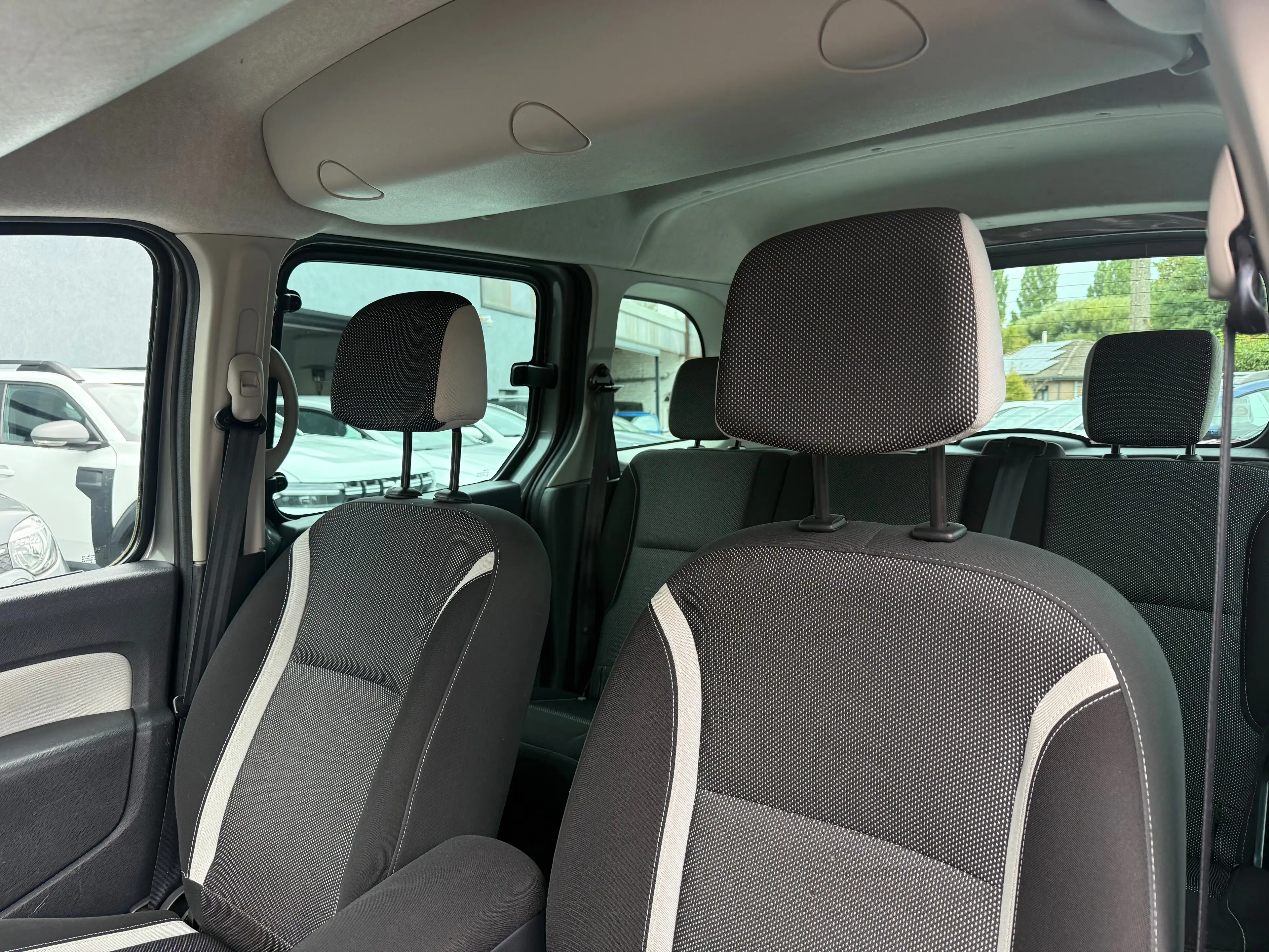 Renault Kangoo 1.5 dCi Confort FAP (EU5) — photo 13