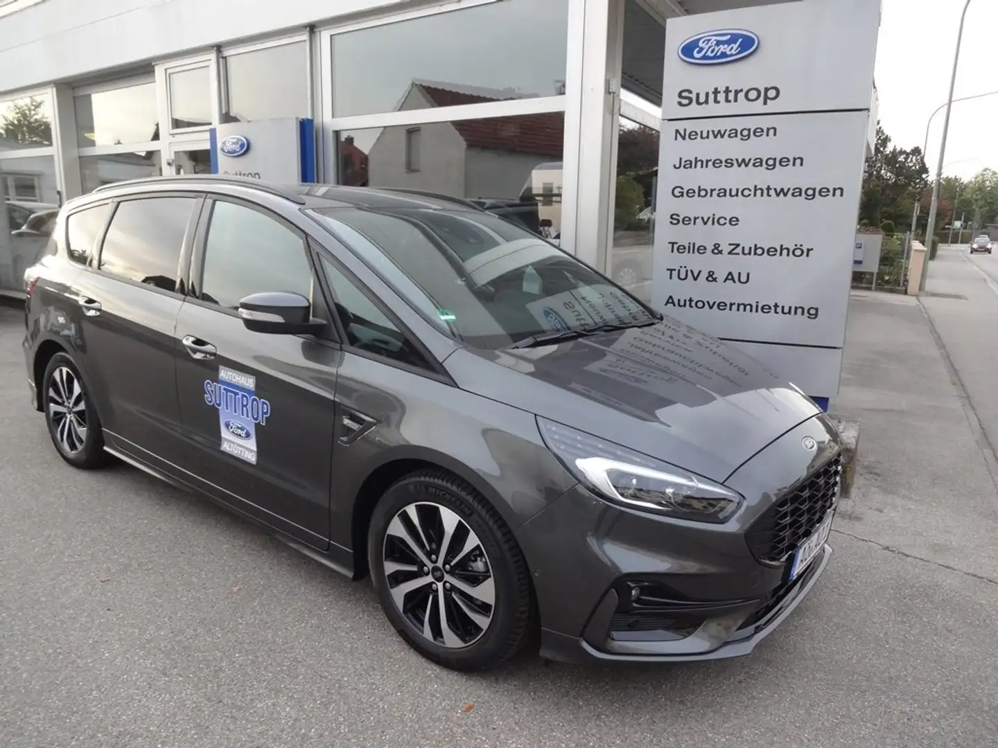 Ford S-Max ST-Line F-HEV mit Businesspaket Gris - 2