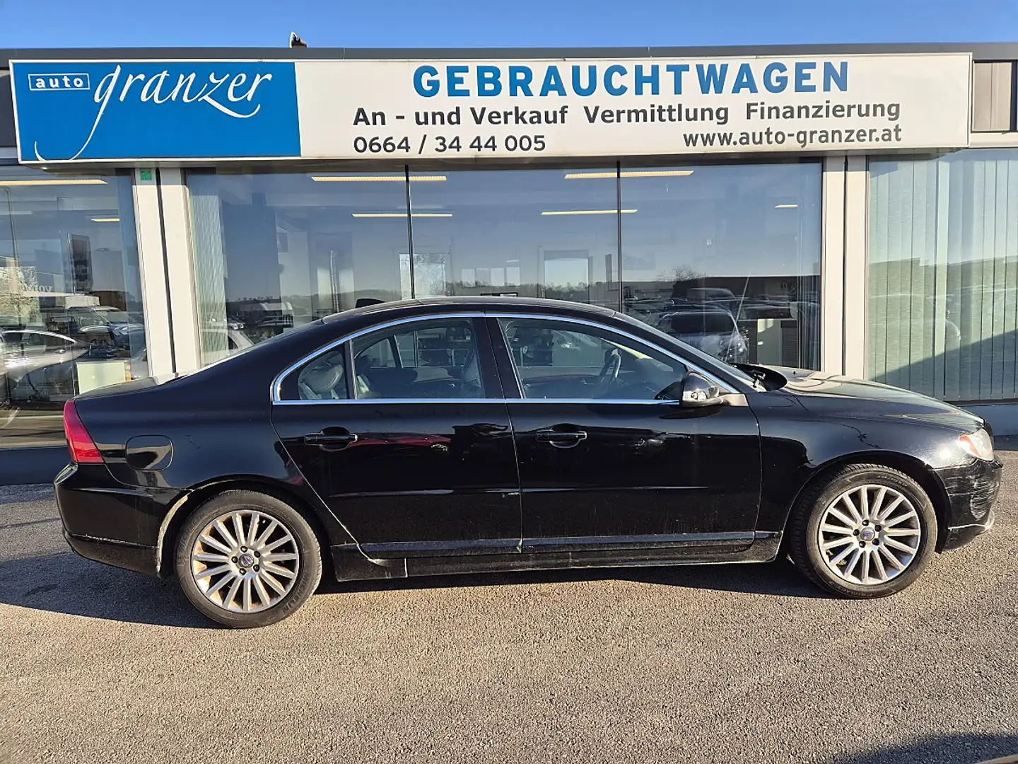 Volvo S80 2,4 D Kinetic Schwarz - 1