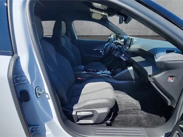 Peugeot 2008 view 13