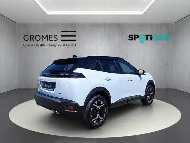 Peugeot 2008 view 3