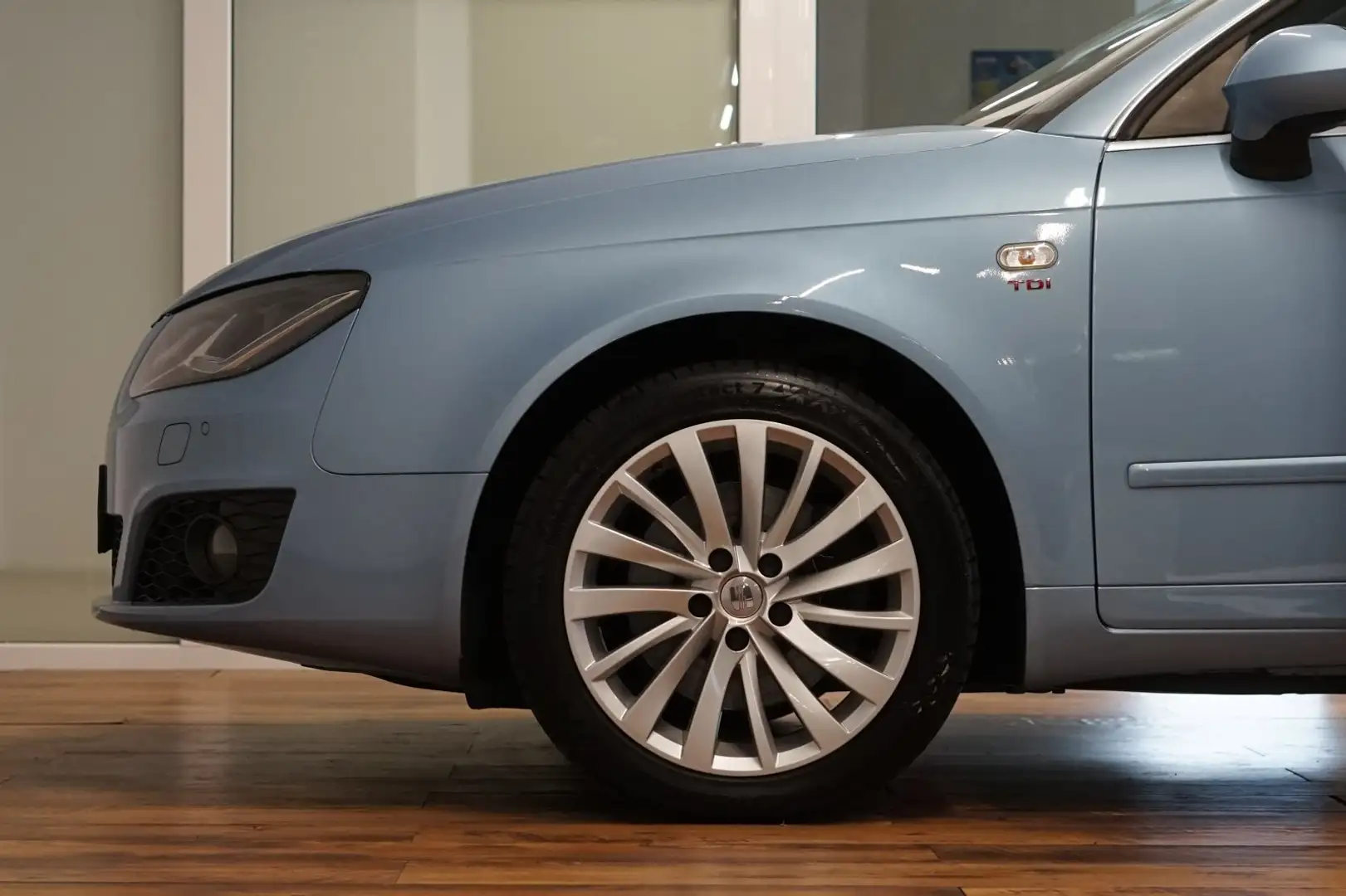 SEAT Exeo Exeo  ST 2.0 TDI Style|1. HD|BI-XENON|SHZ|TEMPOMAT Blau - 2